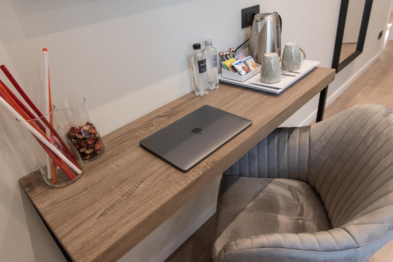 Xxiv Domus Luxury Suites Рим Екстериор снимка